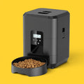 Comedero automático inteligente ANIMALZO negro con pantalla LCD y control de porciones para perros y gatos