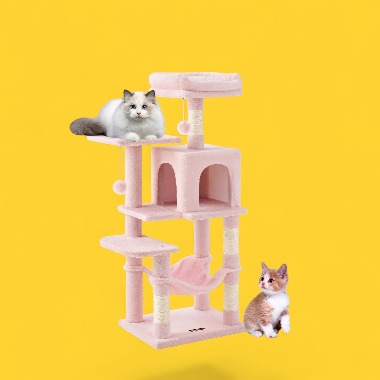 Torre de actividades ANIMALZO multinivel rosa con rascadores de sisal, hamaca y dos gatos sobre fondo amarillo.